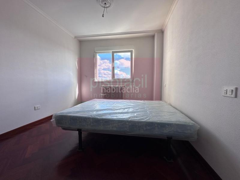Foto e7a7ce1a-94e1-4f2b-9fe7-d080bfe48e76. Pis amb aparcament a Residencia - Abella Lugo