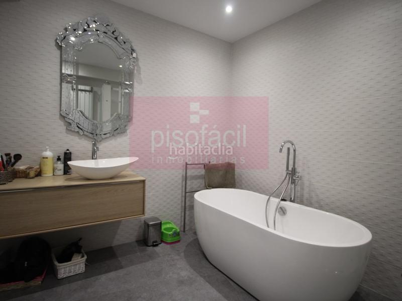Foto 52371f27-bbaf-41a4-a5a6-f6daea8e3328. Alquiler piso vivienda de diseño. en Residencia - Abella Lugo