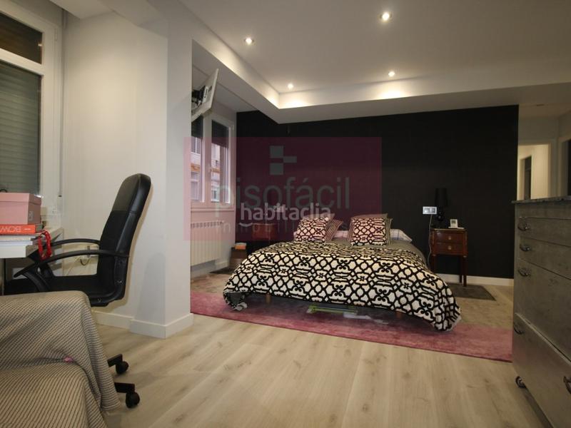 Foto db3eabb2-c34b-4acd-be8e-c67f30c64208. Miete etagenwohnung in Residencia - Abella Lugo