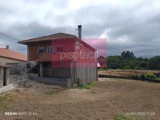House in Monterroso. Casa con finca y garaje cerca de monterroso
