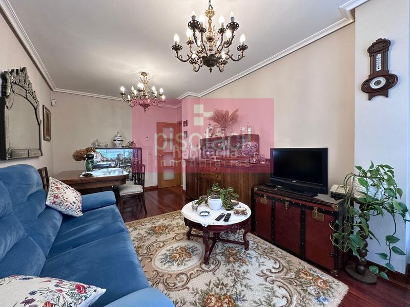 Foto a8d8dd6d-6a3f-4c3c-8385-3459892576be. Appartement avec parking dans A Milagrosa Lugo