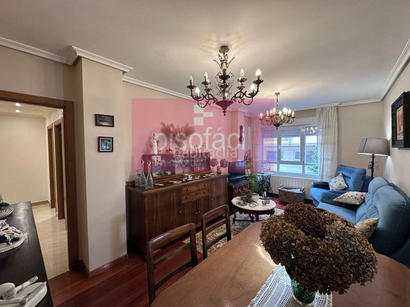 Foto fdda8aa9-d7f6-4b67-8edc-25d80723b18c. Appartement avec parking dans A Milagrosa Lugo