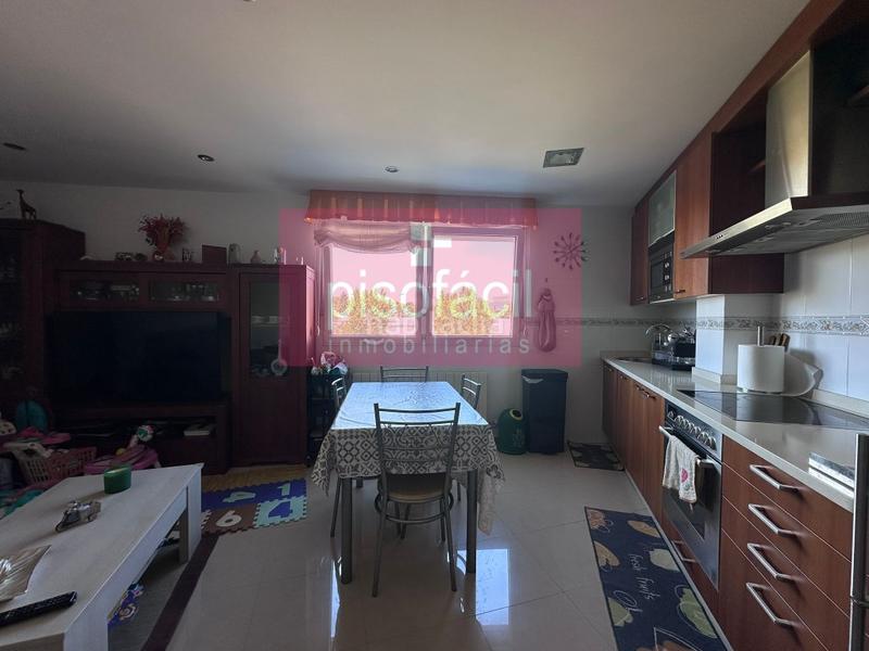 Foto 4008a578-79d2-489d-9588-c4de8d69ca70. Duplex avec parking dans Residencia - Abella Lugo