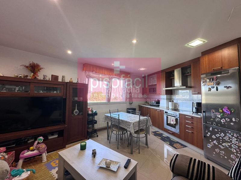 Foto a0df1d8f-ee1a-432e-814c-827ed92d0328. Duplex avec parking dans Residencia - Abella Lugo