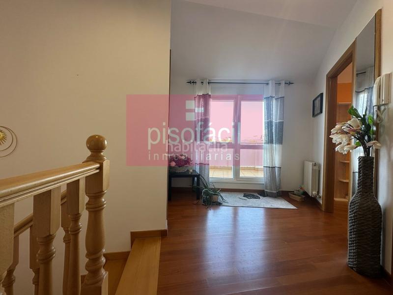 Foto aa16be0e-a90a-4c09-b4e5-604e731b99c8. Duplex avec parking dans Residencia - Abella Lugo