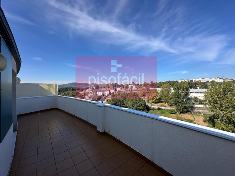 Foto d760a074-59dc-4d6d-90e4-4be8a3e5e152. Duplex avec parking dans Residencia - Abella Lugo