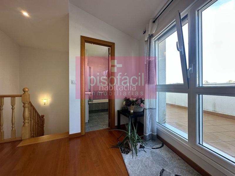 Foto e061f625-0382-46c1-bfbe-be5f24f79da0. Duplex avec parking dans Residencia - Abella Lugo