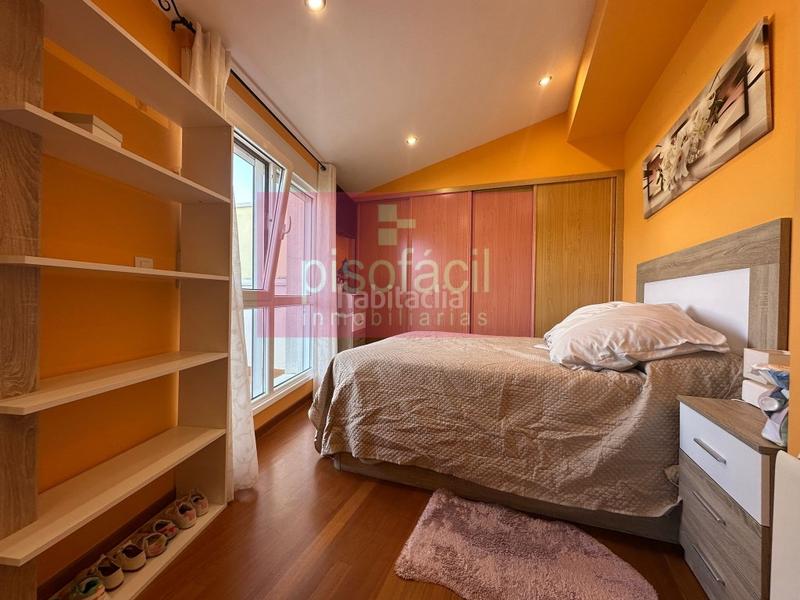 Foto e29602ce-d445-4bfe-bffd-de39a359e3c9. Duplex avec parking dans Residencia - Abella Lugo