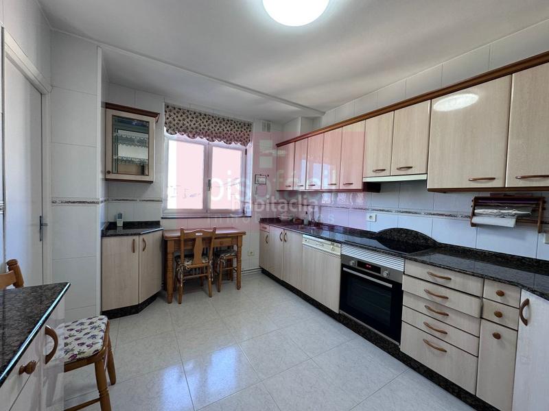 Foto 4c8bd518-98b5-4626-8e92-2ca8bfc4f7b1. Pis amb aparcament a Recatelo - O Carme Lugo