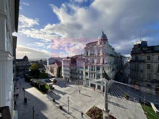 Pis a Centro - Recinto Amurallado. En venta piso de doscientos metros útiles en la plaza de santo d