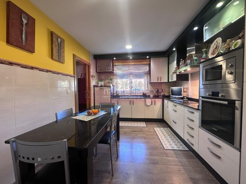Foto a076a8ca-d15d-407c-a971-84dea8b934d0. Casa amb aparcament a Parroquias del Este Lugo