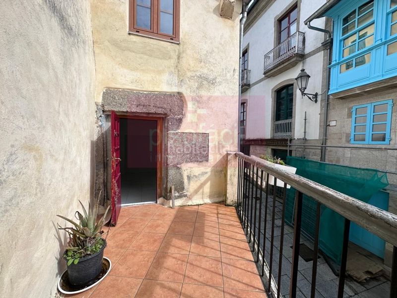 Foto b31f976e-f73e-40ff-8e2a-a237a9d44e76. Casa a Centro - Recinto Amurallado Lugo