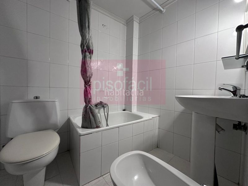 Foto c5564e0f-895e-404f-9e3c-3c2f69c8ca97. Casa a Centro - Recinto Amurallado Lugo