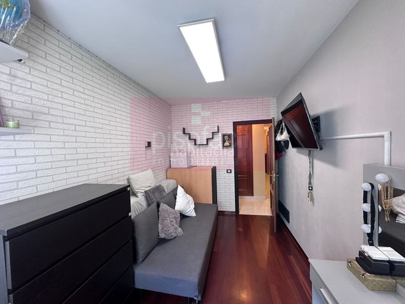 Foto 7d2c6d23-60dd-4d0a-97c3-62db2bd7ae51. Pis amb aparcament a Residencia - Abella Lugo