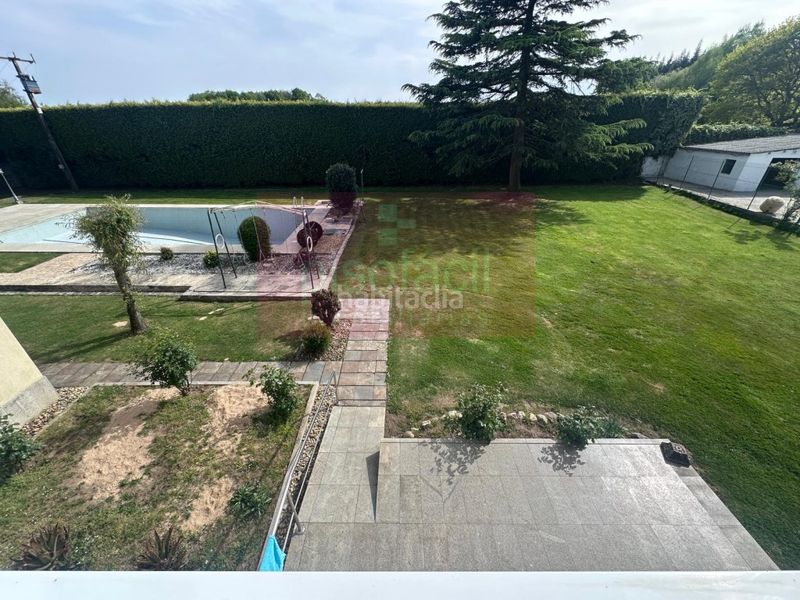 Foto b1a0a865-52e2-43e7-a804-c817850ceaa4. Casa amb aparcament a Guntín