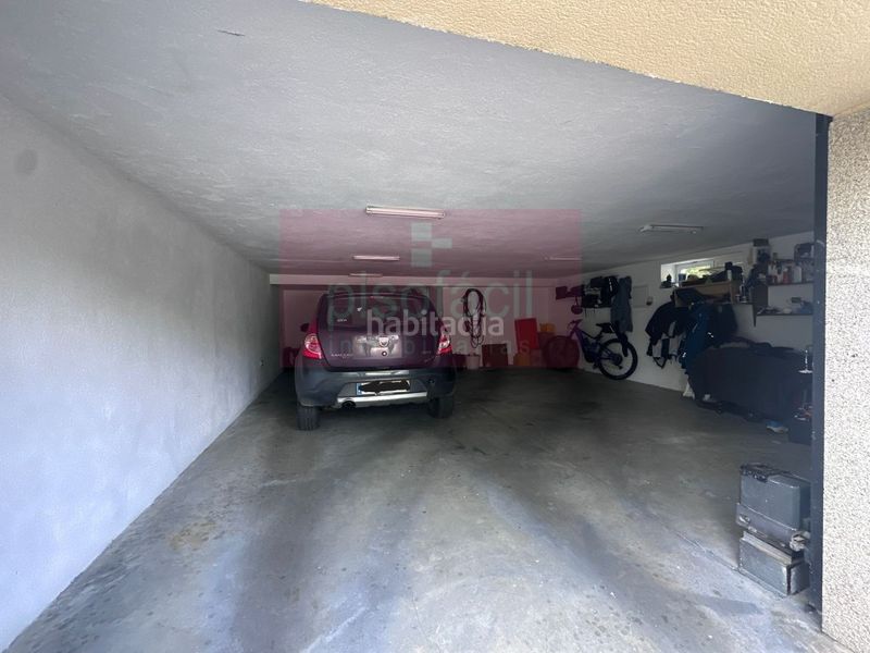 Foto f11bdb5c-d374-4e5f-8a14-9d93fdb281e8. Casa amb aparcament a Guntín