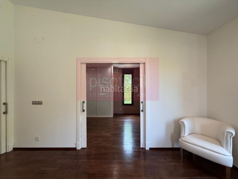 Foto bc86c09b-80ad-44c5-acef-ab205c26b309. Casa amb aparcament a Corgo (O)