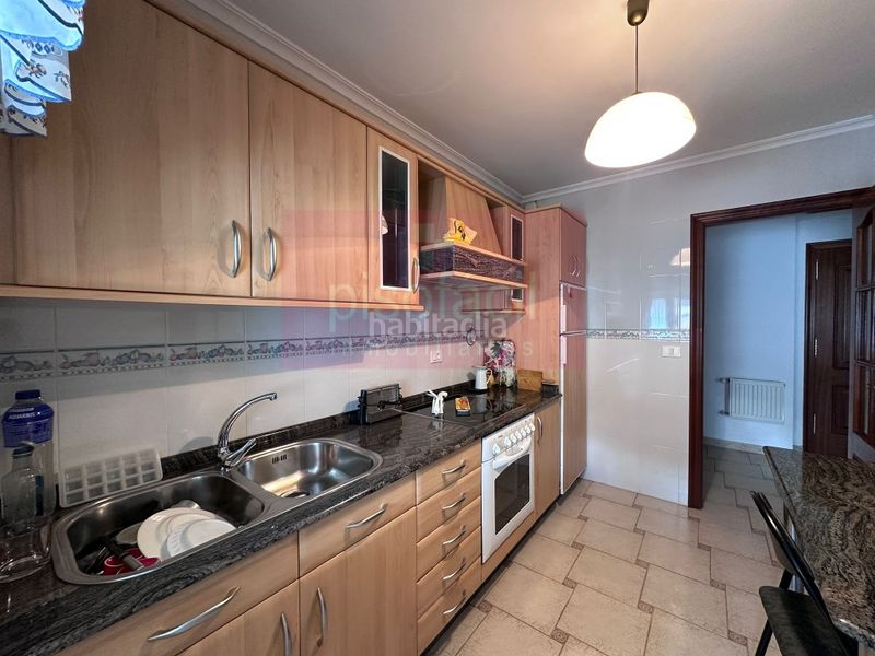 Foto 1a3f3afa-04b9-4372-83fa-d6dafb21007f. Dúplex amb aparcament a Residencia - Abella Lugo