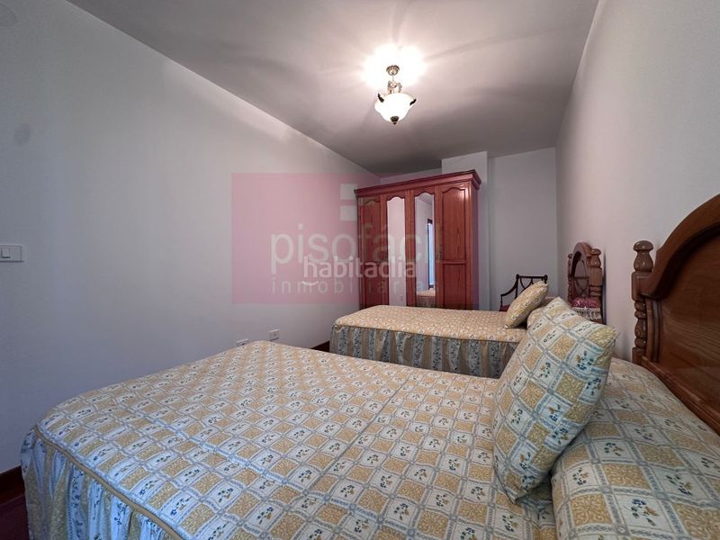 Foto f922ce37-1fa7-4310-b86a-c51de3527936. Dúplex amb aparcament a Residencia - Abella Lugo