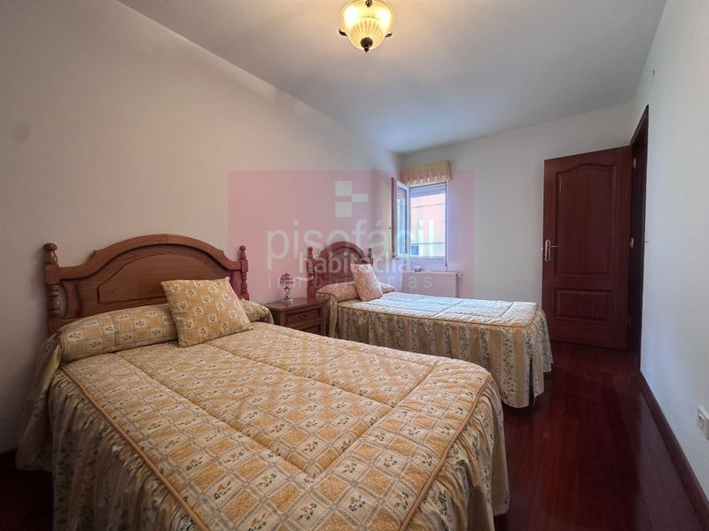 Foto fbf2e45c-6e97-40df-b8f9-bf860a7f00f5. Dúplex amb aparcament a Residencia - Abella Lugo