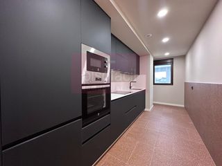Appartement à A Milagrosa. Estrena piso de diseño con terraza a un paso del centro de lugo!