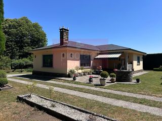 Casa a Parroquias del Oeste. En venta espectacular casa en planta baja de 130 metros aproxima