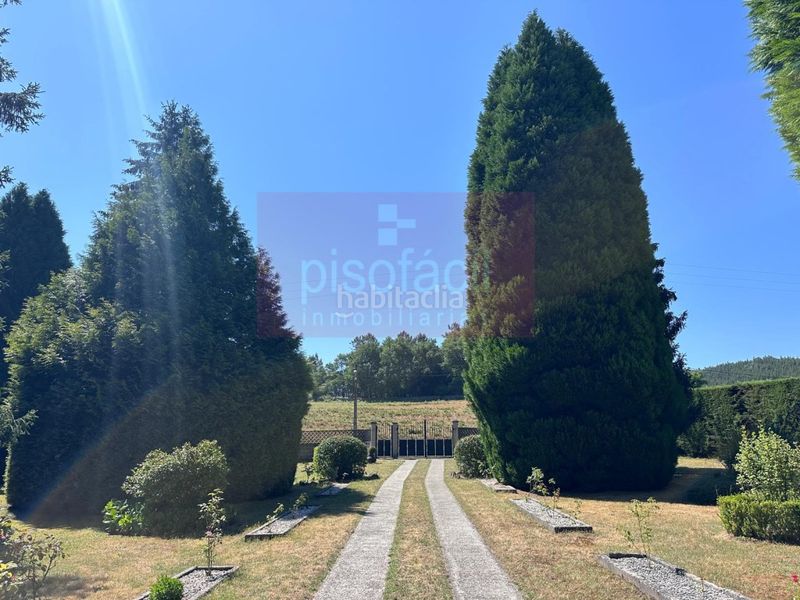 Foto e1d2b249-ca74-458d-abd8-e83968503878. Casa amb aparcament a Parroquias del Oeste Lugo