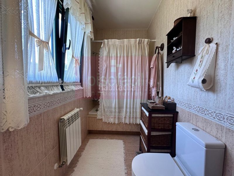 Foto e9b8627e-eaee-459a-9137-0ce483012589. Casa amb aparcament a Parroquias del Oeste Lugo