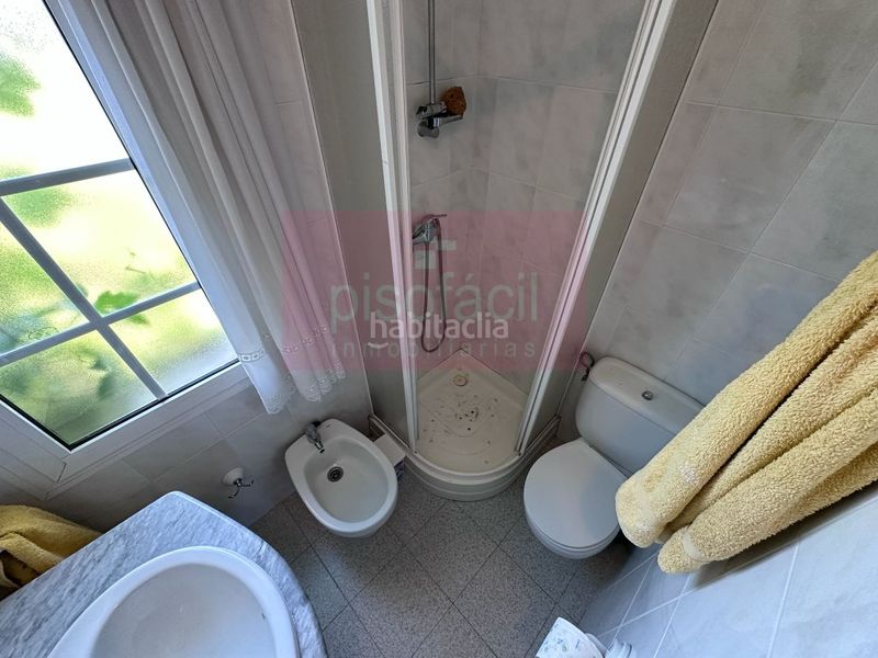 Foto c676463c-c3ea-4d88-9255-2b41421a02f7. Casa amb aparcament a Parroquias del Oeste Lugo