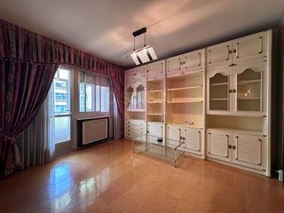 Appartement à A Piriganlla - Albeiros - Garabolos. En venta piso de 3 dormitorios y un baño para entrar a vivir en