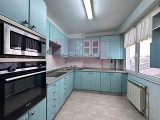 Piso en Centro - Recinto Amurallado. En venta piso de 4 dormitorios en el centro de lugo con plaza de