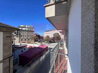 Flat in Centro - Recinto Amurallado. En venta local en cambio de uso a vivienda, de 180 metros aprox.