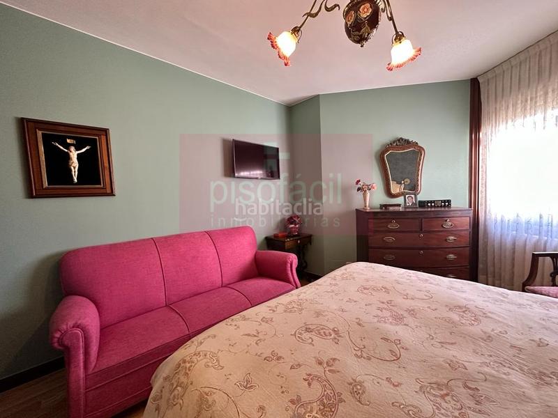 Foto cdc1d81a-a931-4cab-947a-7a83f06eb9b9. Piso  5 habitaciones venta en Centro - Recinto Amurallado Lugo