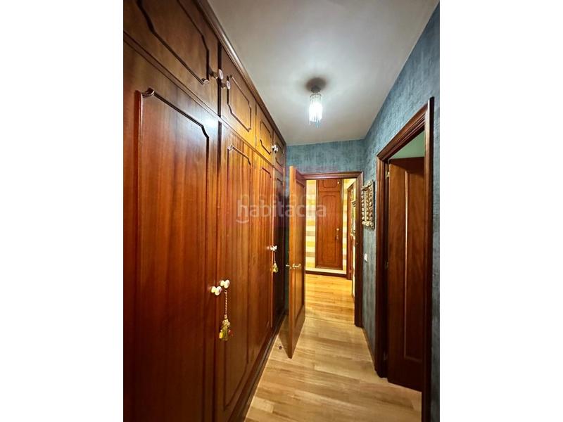 Foto d7dc487b-1f53-41ce-aab5-c92dff638269. Piso  5 habitaciones venta en Centro - Recinto Amurallado Lugo