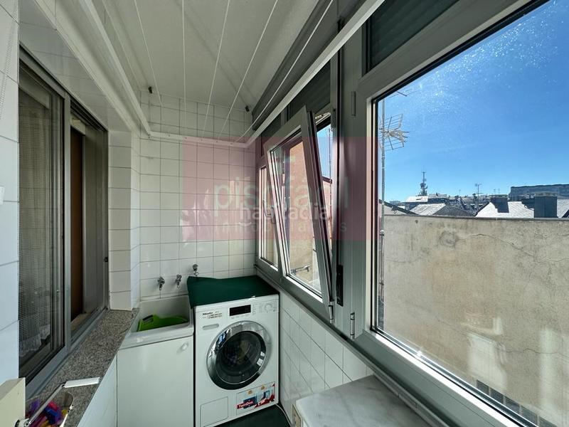 Foto e6be49a2-1480-42fd-950b-eea8ee9cfd7c. Piso  5 habitaciones venta en Centro - Recinto Amurallado Lugo