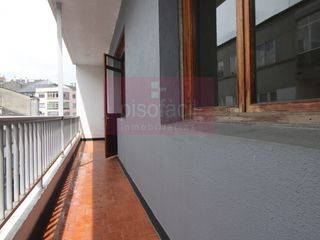 Appartamento in San Roque - As Fontiñas. En venta piso de tres dormitorios con terraza sin ascensor en sa