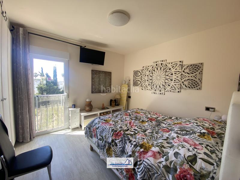 Foto d04cb384-ec9d-4099-8336-a2baa8613335. Apartamento en carrer miquel àngel 4 apartamento reformado con piscina en Cambrils
