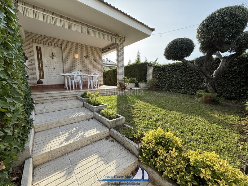 Foto 222b87f6-bd5b-4f78-90ff-67a6453a817b. Towny house in carrer de viena 2 in Vilafortuny Cambrils