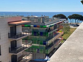 Dachwohnung in Carrer riu brugent 10. Dúplex de ensueño en venta: ¡tu oasis junto al mar!