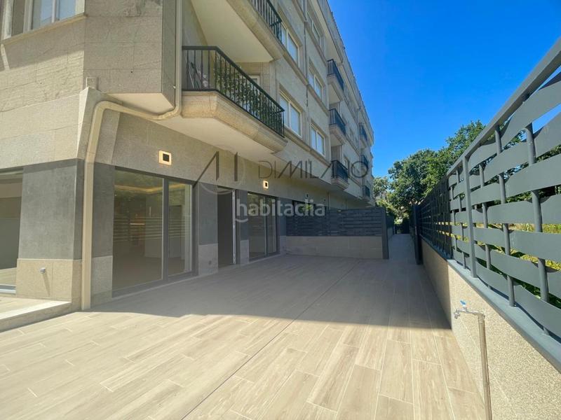 Foto cf1a4312-c3e1-4005-82a8-84f9d5c6e905. Planta baja en Sanxenxo pueblo Sanxenxo
