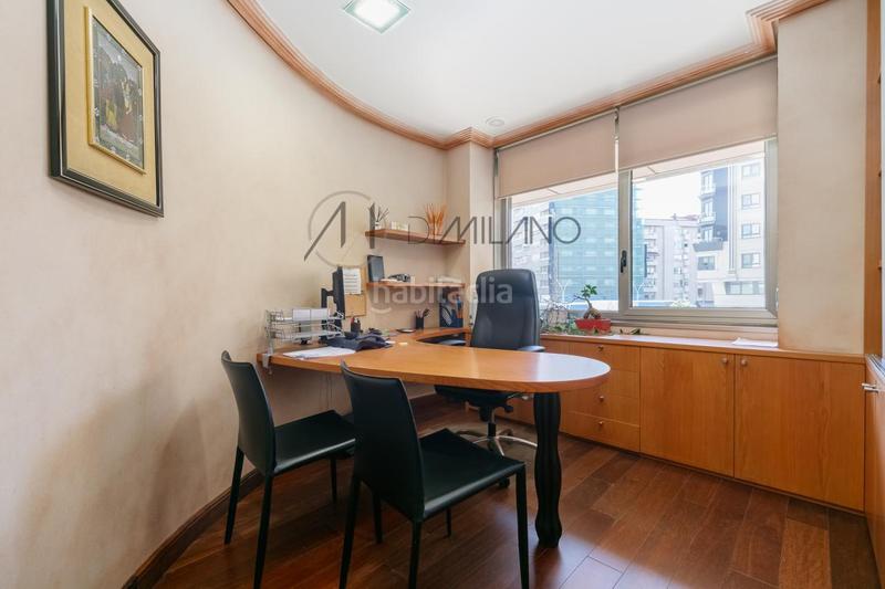 Foto 347f3d43-a7b9-455c-a37e-3eb550ec33e7. Miete büro mit heizung parking in Plaza España - Corte Inglés Vigo