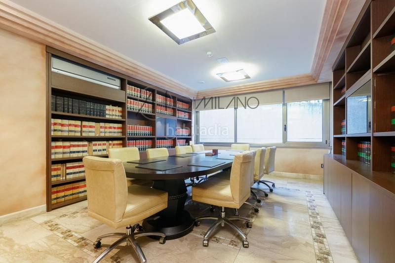 Foto 660f0189-ee2c-4aad-81b3-2db69b2dc413. Miete büro mit heizung parking in Plaza España - Corte Inglés Vigo