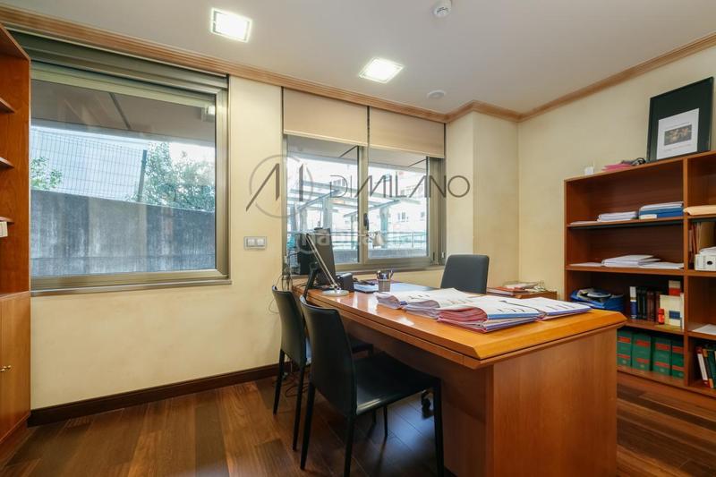 Foto a0e64769-f8bb-40b9-a32d-2b35fbb6a41b. Miete büro mit heizung parking in Plaza España - Corte Inglés Vigo