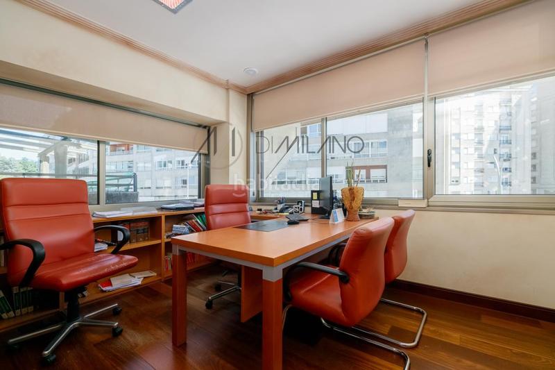 Foto 3c5936e0-1427-49c0-bada-31d9df62d14c. Rent office space with heating parking in Plaza España - Corte Inglés Vigo