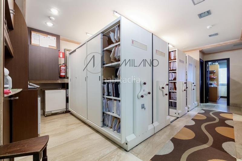 Foto 5a785b00-a44a-4a81-b2d7-5063d48a8b0e. Rent office space with heating parking in Plaza España - Corte Inglés Vigo