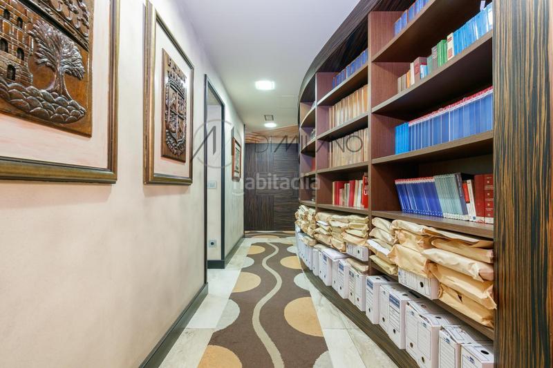 Foto 7d6e905a-7968-469f-b7e2-f36b7b49bce9. Rent office space with heating parking in Plaza España - Corte Inglés Vigo