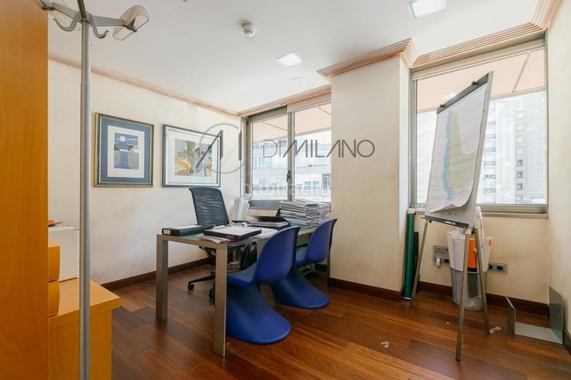 Foto 8494bf10-188d-4059-b3eb-44e5290463ad. Rent office space with heating parking in Plaza España - Corte Inglés Vigo