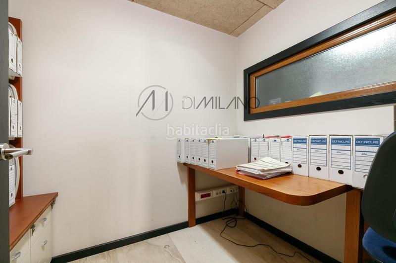 Foto ac03b53a-d049-4570-ba7c-f66bb8f6391a. Alquiler oficina en Plaza España - Corte Inglés Vigo