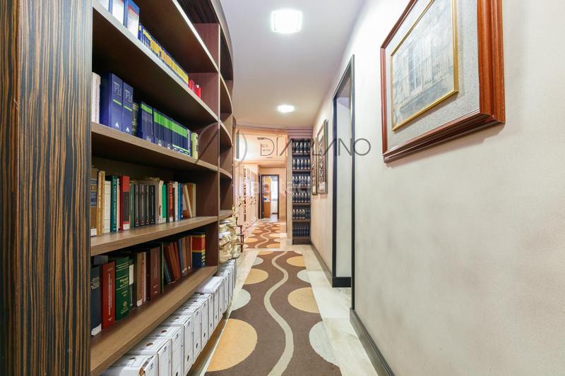 Foto 7de15d4a-befa-43fc-b903-0fce7afae28f. Lloguer oficina amb calefacció aparcament a Plaza España - Corte Inglés Vigo