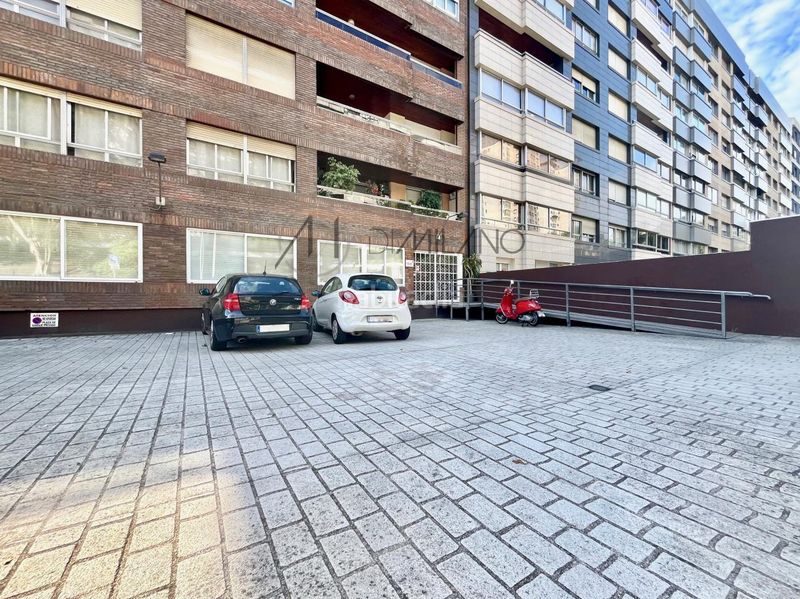Foto be2bd83a-8493-468a-bbda-8f0b38e0906f. Flat with heating parking in Centro - Areal Vigo